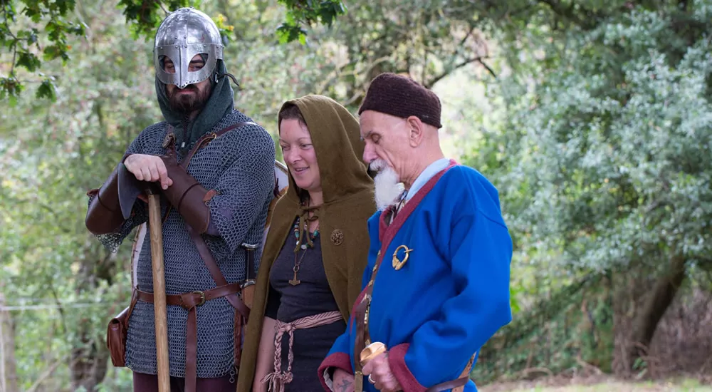 Fenrir & Freya - Viking Clothing